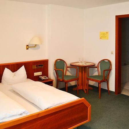 Kuner Weitzel Landgasthof Frohe Einkehr Gbr Merzhausen Room photo